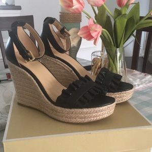 Michael Kors Wedge Sandal Sz 8 Black Ruffle